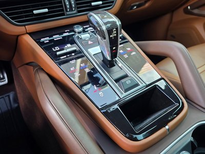PORSCHE CAYENNE - 9