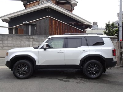 TOYOTA LAND CRUISER 250 - 8