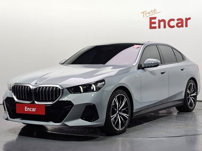 BMW 5 SERIES - 1