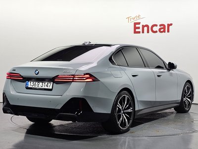 BMW 5 SERIES - 4