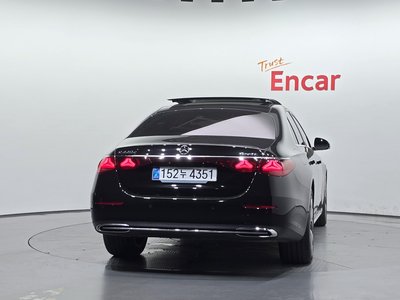 MERCEDES-BENZ E-CLASS - 4
