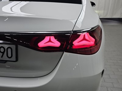2025 Mercedes-BENZ E-CLASS 照片 10