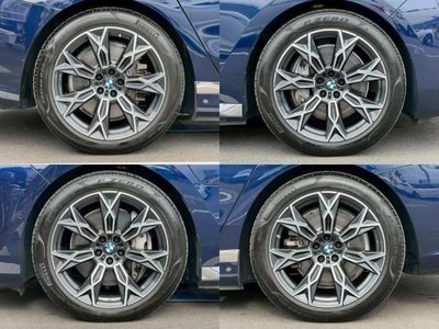 BMW I7 - 9