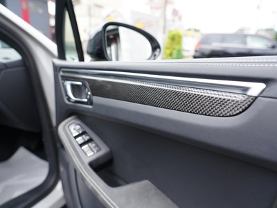 2023 Porsche MACAN thumbnail 22