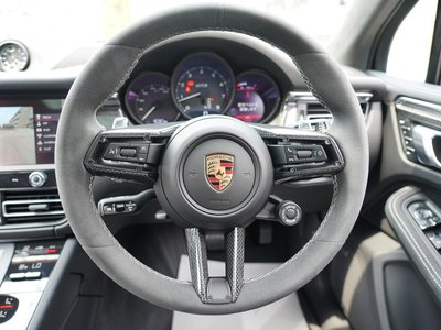 2023 Porsche MACAN — фото 10