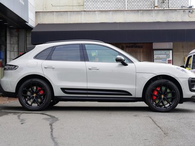 2023 Porsche MACAN — фото 3
