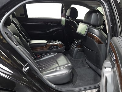 2017 Genesis EQ900 缩略图 12