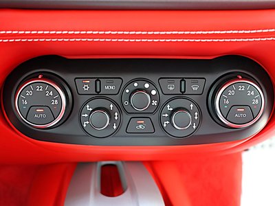 2014 FERRARI F12 BERLINETTA thumbnail 13