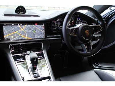 PORSCHE PANAMERA - 5