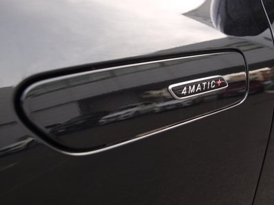 MERCEDES-BENZ EQE - 9