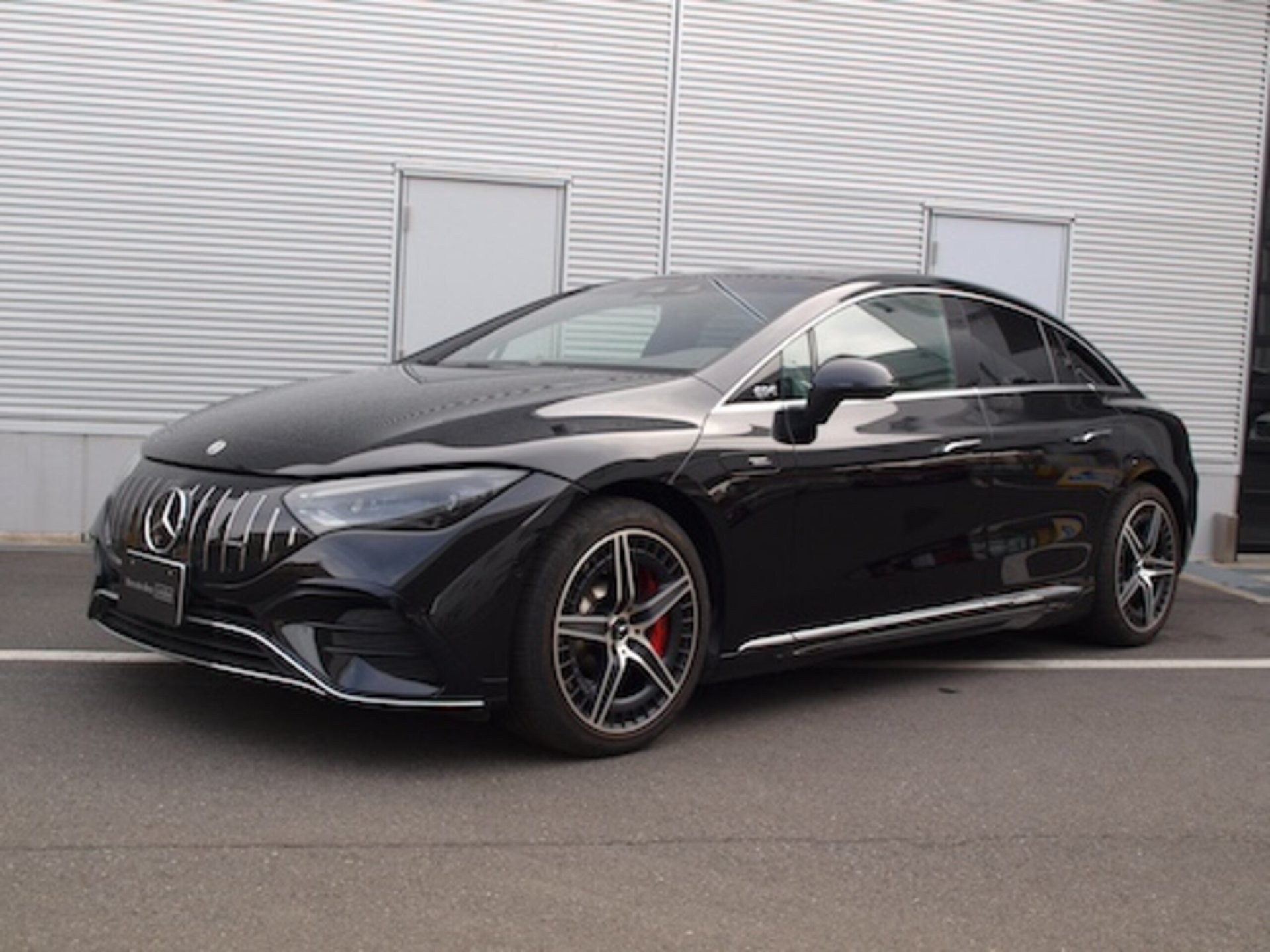 MERCEDES-BENZ EQE AMG - View 1