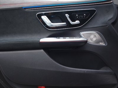 MERCEDES-BENZ EQE - 10