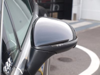 MERCEDES-BENZ EQE - 6