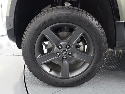 LAND ROVER DEFENDER - 6