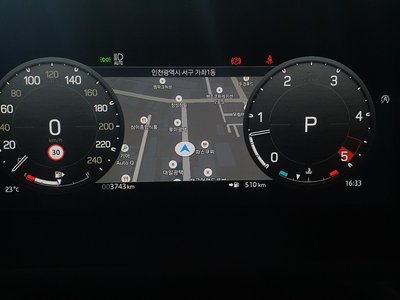 LAND ROVER DEFENDER - 8