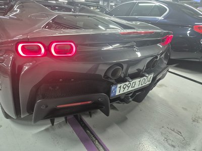 2023 Ferrari SF90 SPIDER photo 8