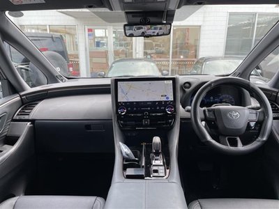 2025 Toyota ALPHARD — фото 4