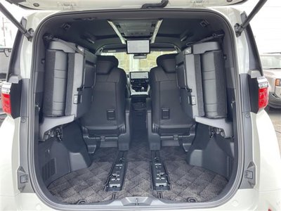 2025 Toyota ALPHARD — миниатюра 32