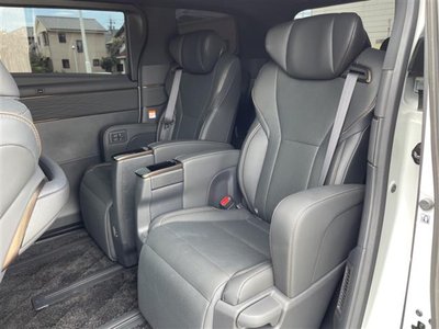 2025 Toyota ALPHARD — миниатюра 25