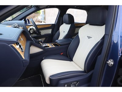 2021 Bentley BENTAYGA thumbnail 42