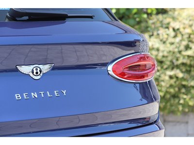 2021 Bentley BENTAYGA thumbnail 32