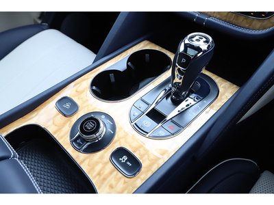 2021 Bentley BENTAYGA thumbnail 61