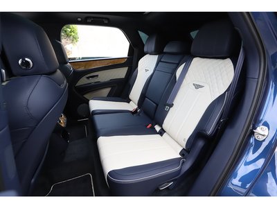 2021 Bentley BENTAYGA thumbnail 46