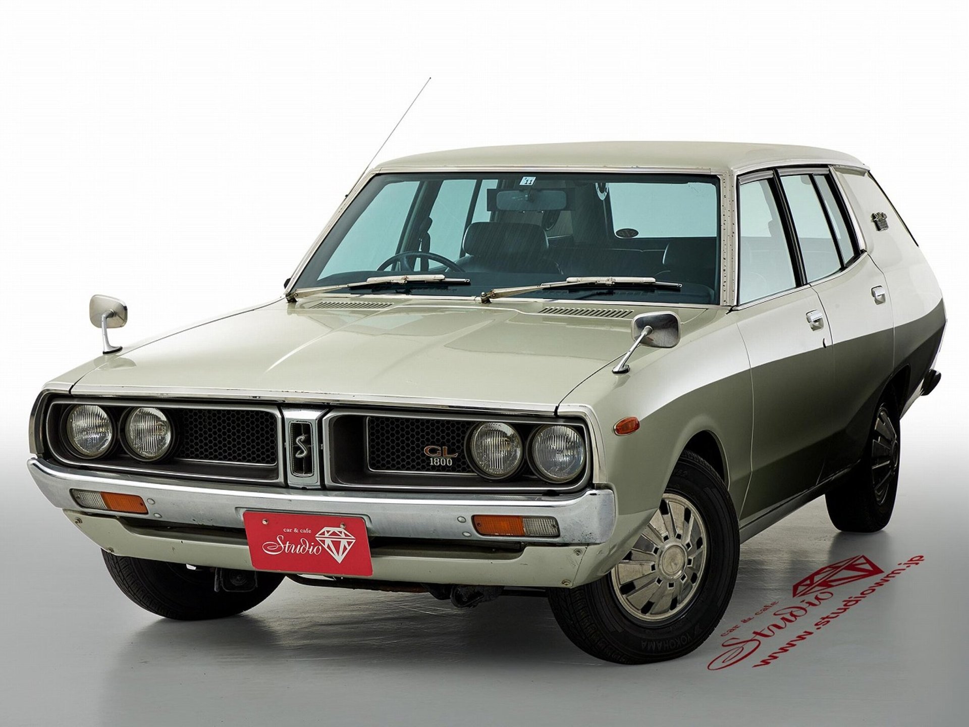 NISSAN SKYLINE COUPE - View 1