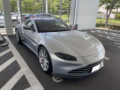 ASTON MARTIN VANTAGE