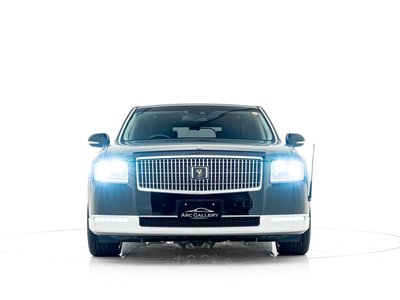 TOYOTA CENTURY - 10