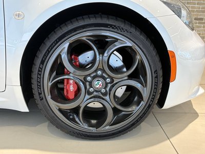 2019 ALFA Romeo 4C SPIDER 照片 12