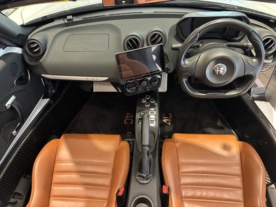 صورة 34 لـ 2019 ALFA Romeo 4C SPIDER