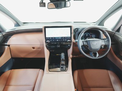صورة 6 لـ 2024 Toyota VELLFIRE
