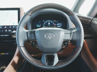 صورة 8 لـ 2024 Toyota VELLFIRE