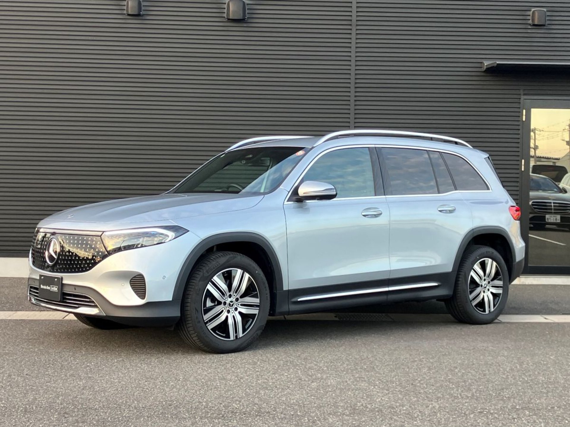 MERCEDES-BENZ EQB - View 1