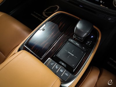 صورة مصغرة 29 لـ 2021 LEXUS LS