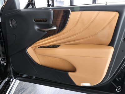 صورة مصغرة 30 لـ 2021 LEXUS LS