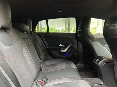 MERCEDES-BENZ CLA - 8