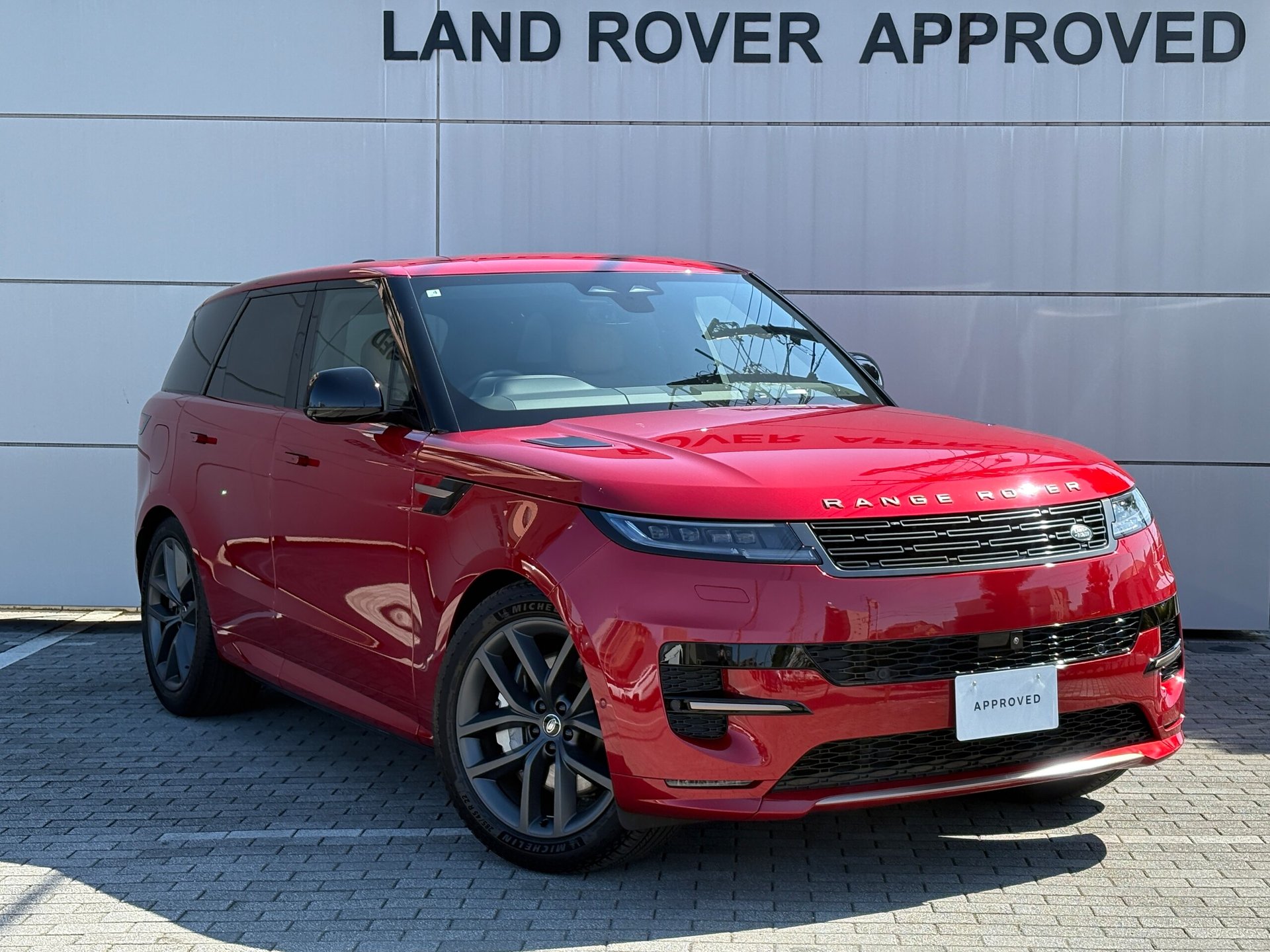 LAND ROVER RANGE ROVER SPORT - View 1
