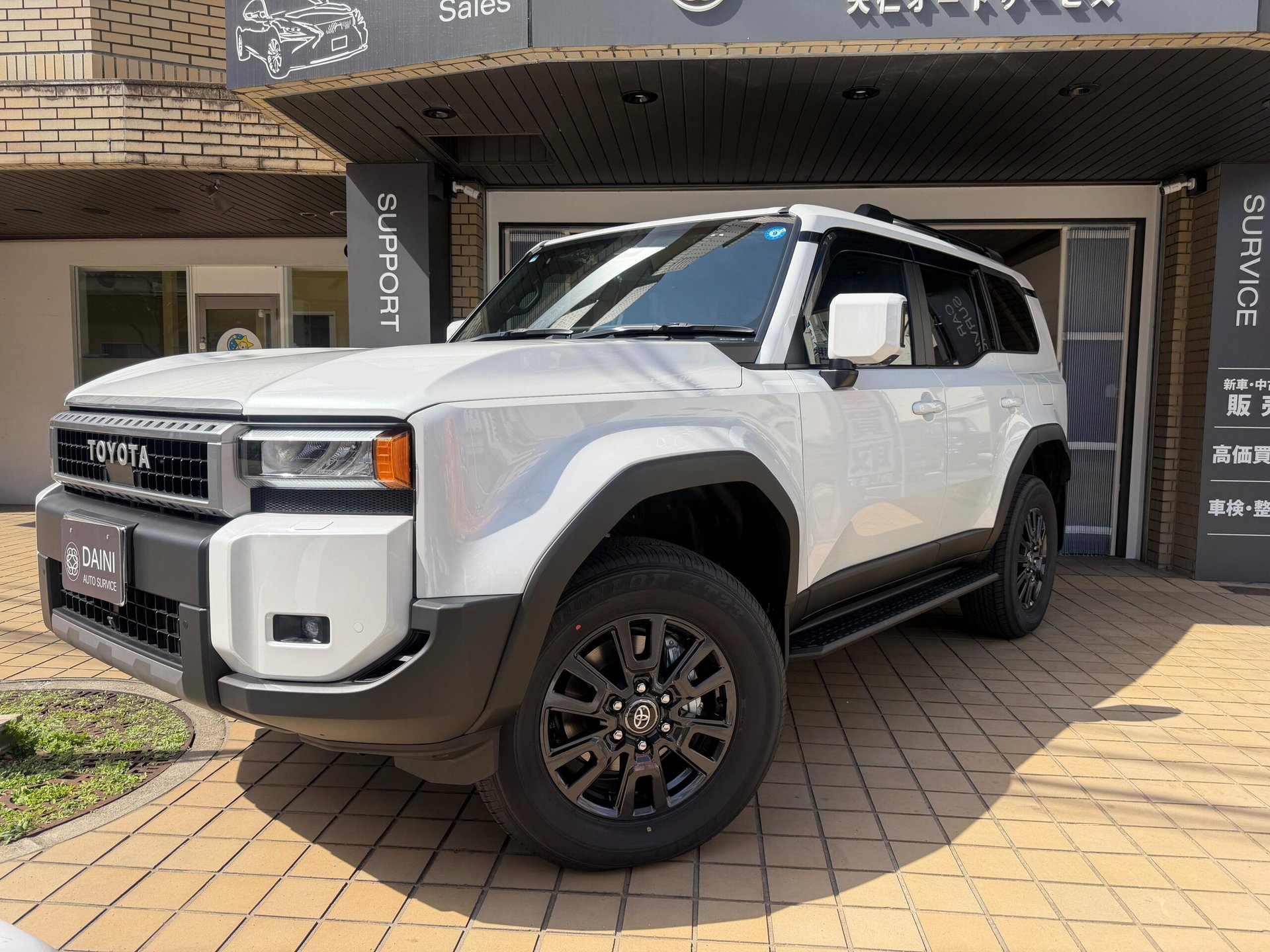 TOYOTA LAND CRUISER 250 - View 1