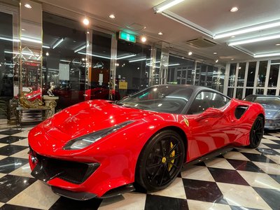 FERRARI 488 PISTA - 3