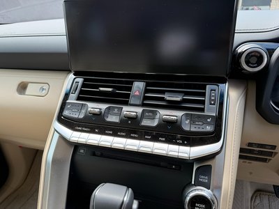 صورة مصغرة 18 لـ 2024 Toyota LAND CRUISER 300