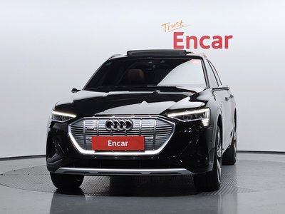 AUDI E-TRON - 2