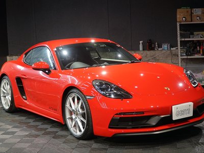 PORSCHE 718 CAYMAN