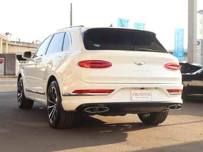 BENTLEY BENTAYGA - 8