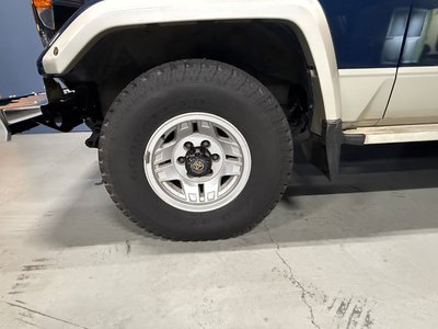 TOYOTA LAND CRUISER 70 - 10