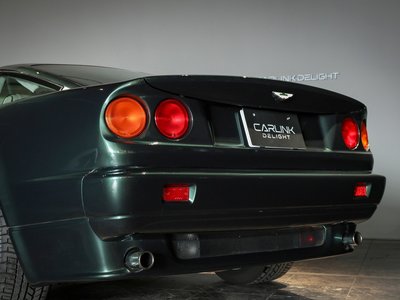 ASTON MARTIN VANTAGE - 9