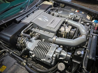 ASTON MARTIN VANTAGE - 6