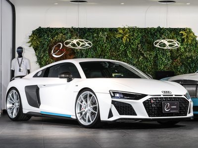 AUDI R8 - 1