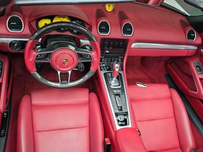 2024 Porsche 718 photo 5